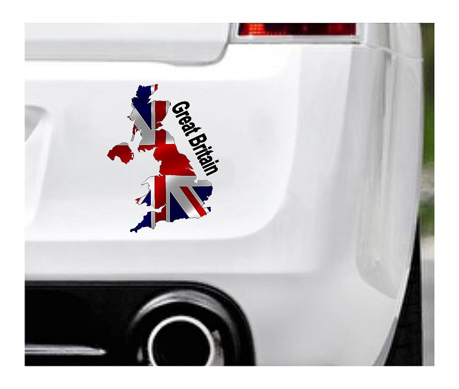Das Bild zeigt den Umriss Großbritanniens hinterlegt mit der glänzenden  Nationalflagge. Dazu steht über dem Bild der Schriftzug Great Britian. Erhältlich ist dieser Artikel mit der Schrift und Umrandung in Weiß oder Schwarz. Man kann auch nur das Abbild Großbritanniens ohne Schriftzug bzw. Text erhalten.